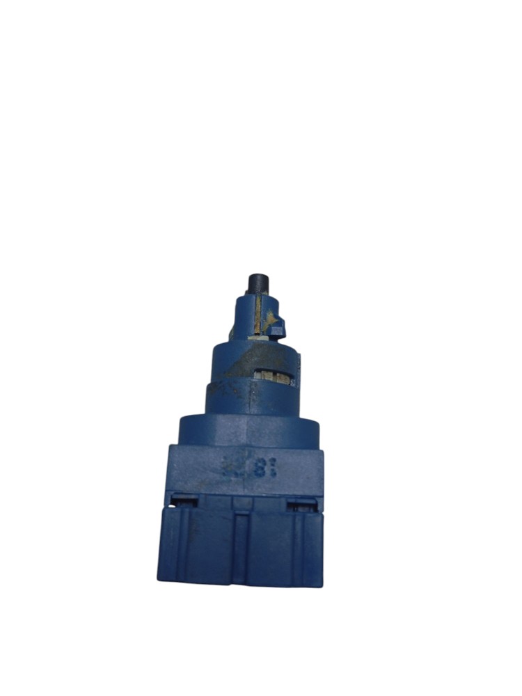 Interrupitor Pedal Embreagem Volkswagen Saveiro 2015 2