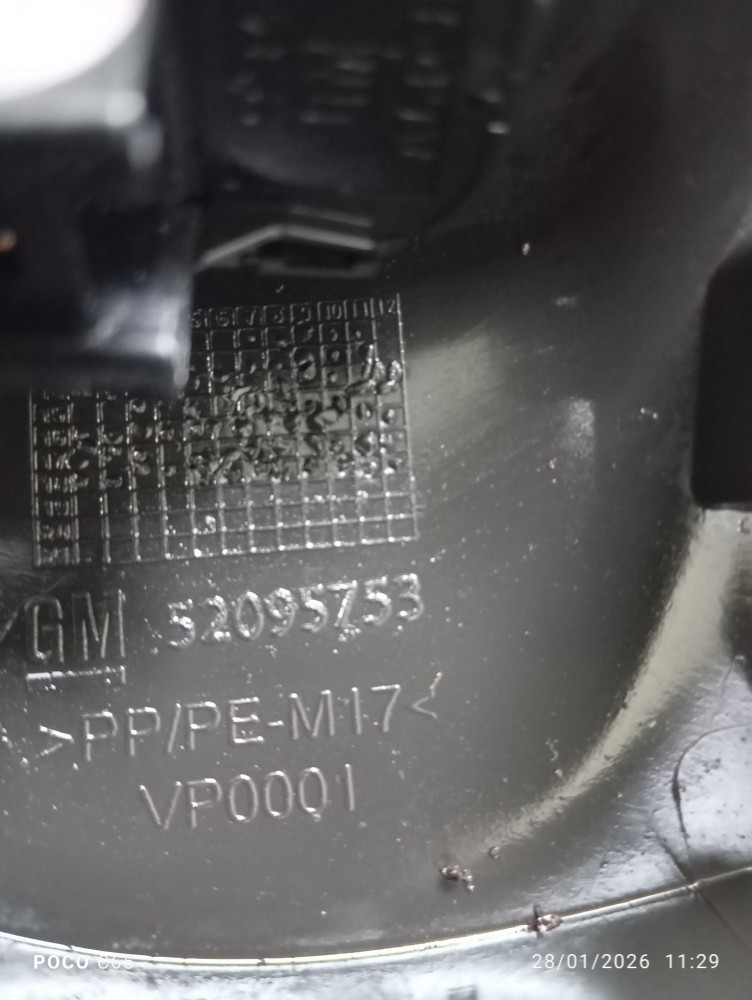 Acabamento Interno Retrovisor Esquerdo Gm Onix 2013 A 2019 2