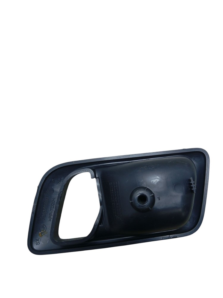 Moldura Maçaneta Interna T. Esquerda Fiat Strada 2013