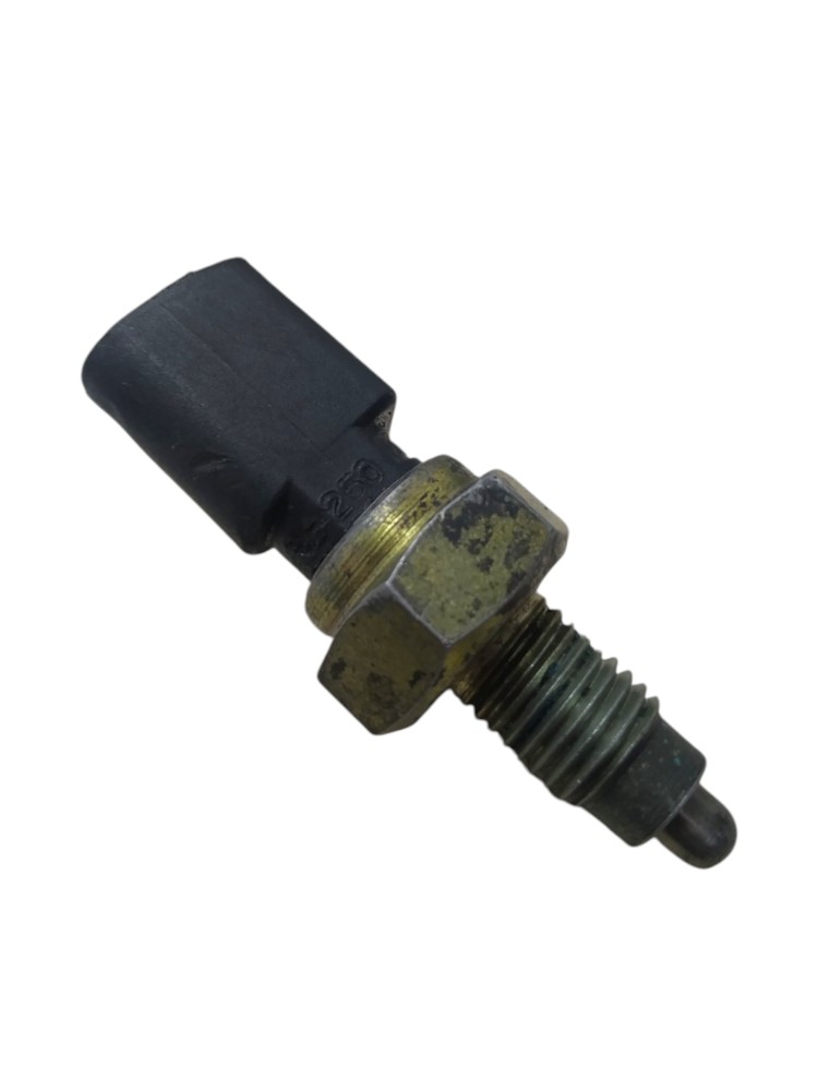 Interruptor Luz Traseira VW Golf Bora 1998 a 2005 3