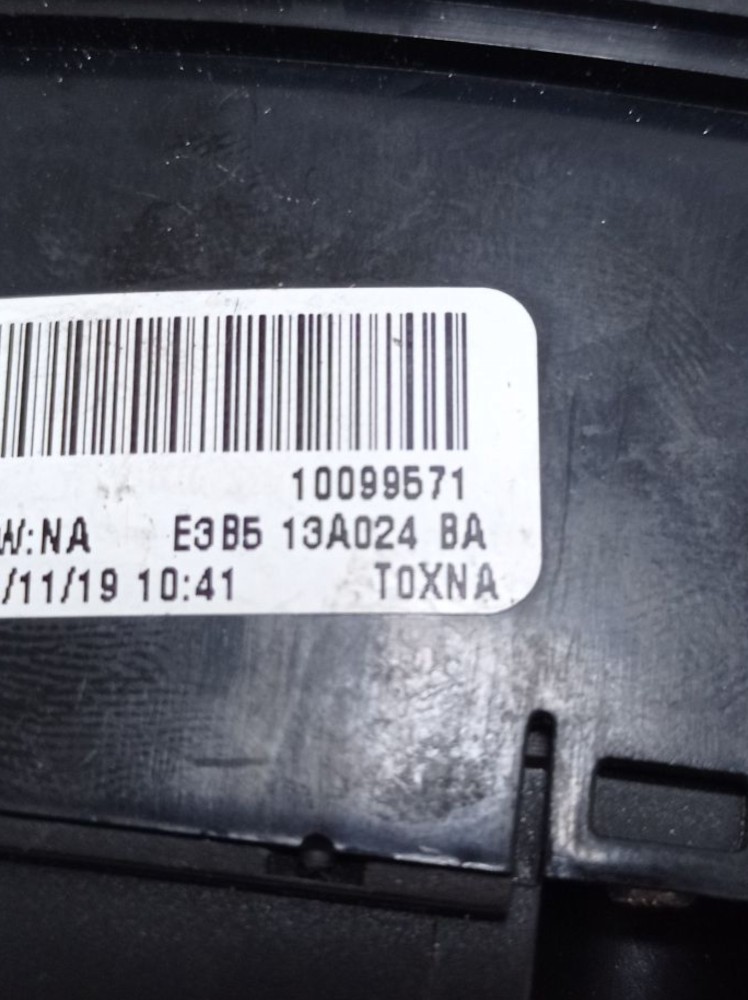 Botão Farol Porta Malas Ford Ka 2013 A 2018 4