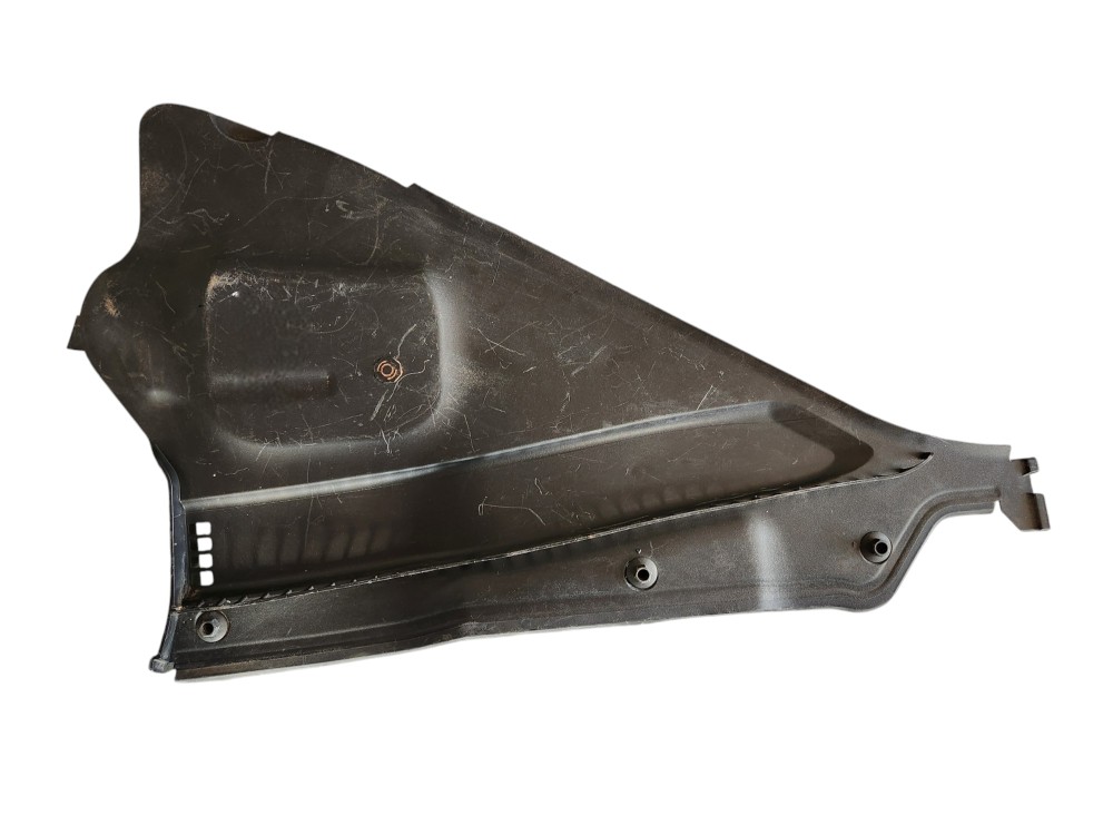 Acabamento Churrasqueira Esquerdo Bmw 320i 2014