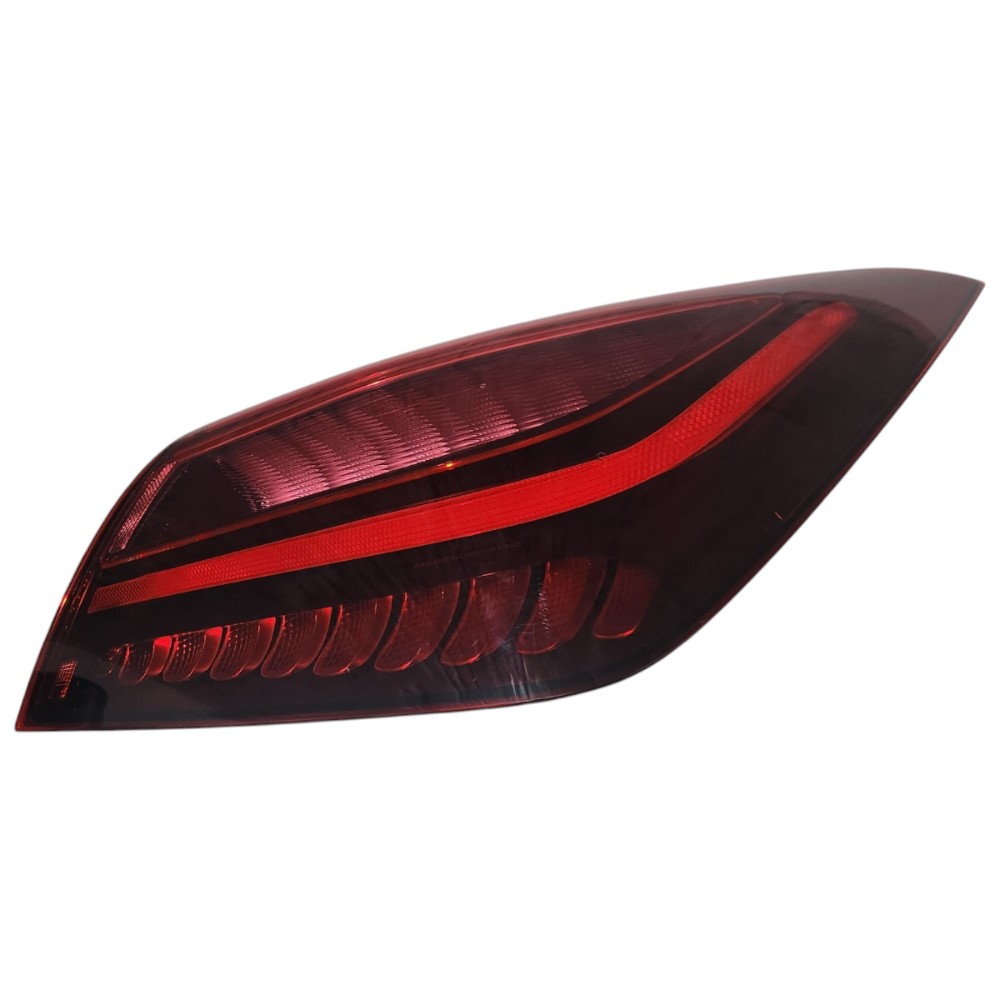 Lanterna Direita Mercedes Cla 2024 2025 Direito/passageiro Vermelho 1