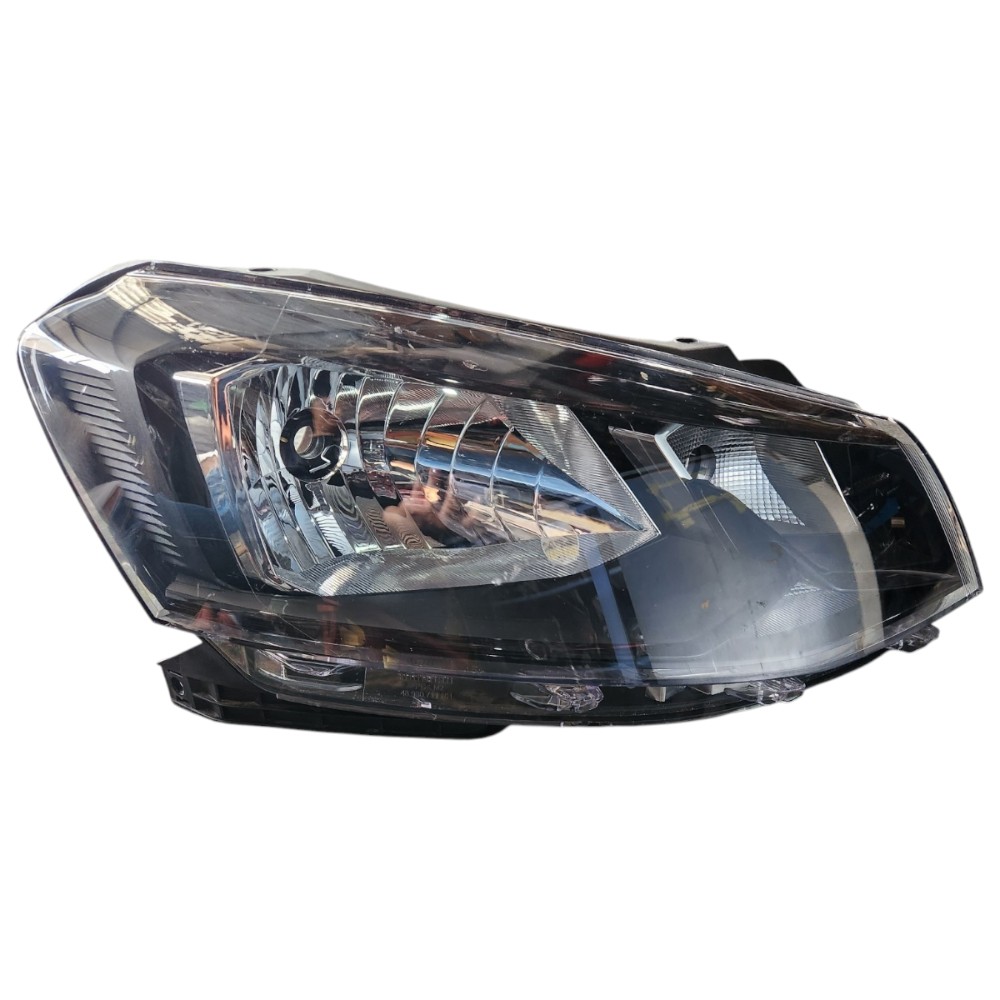 Farol Direito Volkswagen Gol G7 Voyage G7  Saveiro G7 2018 1