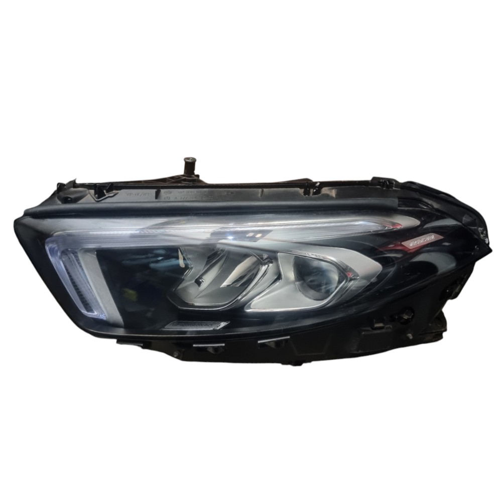 Farol Esquerdo Mercedes A200 2020 2021