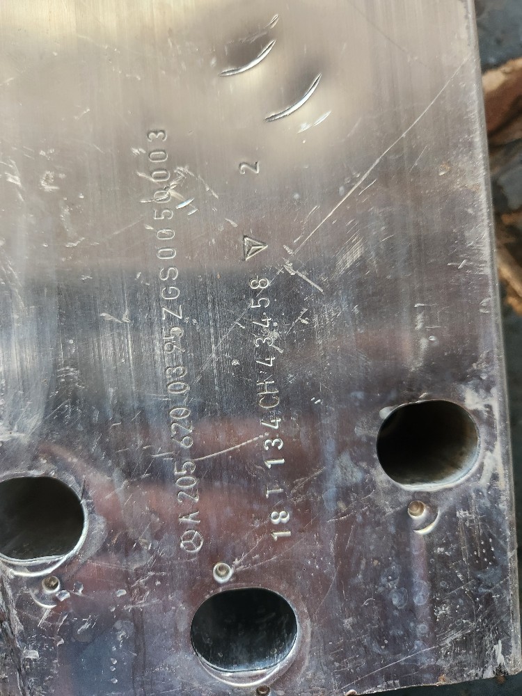 Ponteira Reforço Esquerdo Longarina Lamina Mercedes C180 Cromado 4
