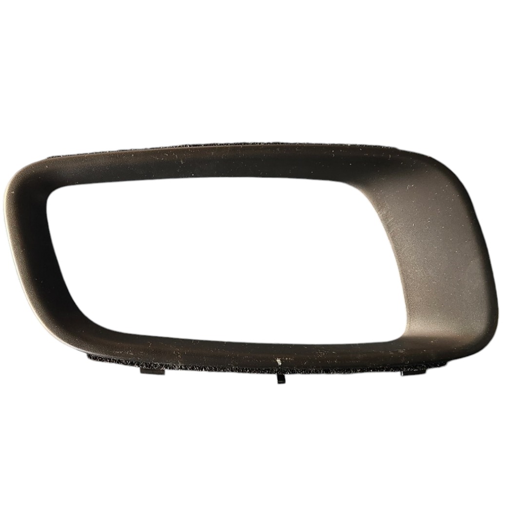 Moldura Aro Grade Milha Direita Mitsubishi Pajero Montero  Direito
