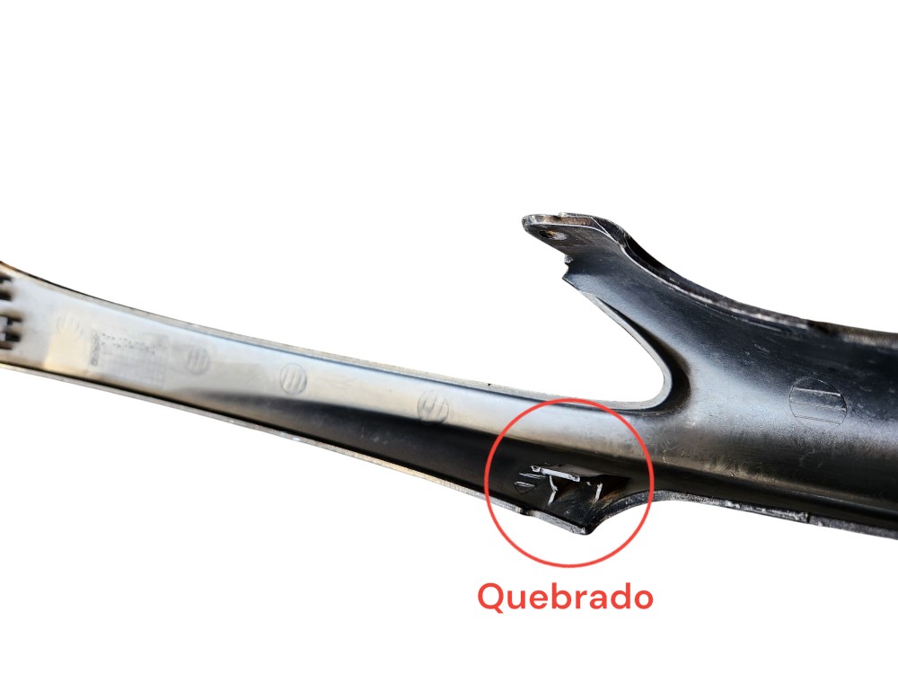 Grade Esquerdo Peugeot 206 1999 2000 2001 2002 2003 2004 Sn 6