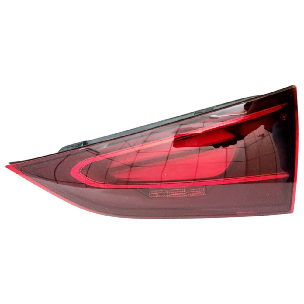 Lanterna Direita Tampa Mercedes Gla 2024 Direito/passageiro Vermelho 3