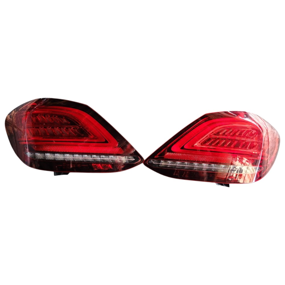 Par Lanterna Mercedes-Benz C180 C200 C250 2018 2019