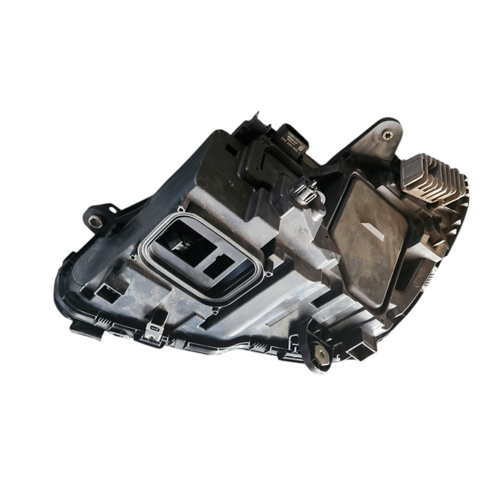 Farol Direito Mercedes-Benz C180 C200 2015 2016 9