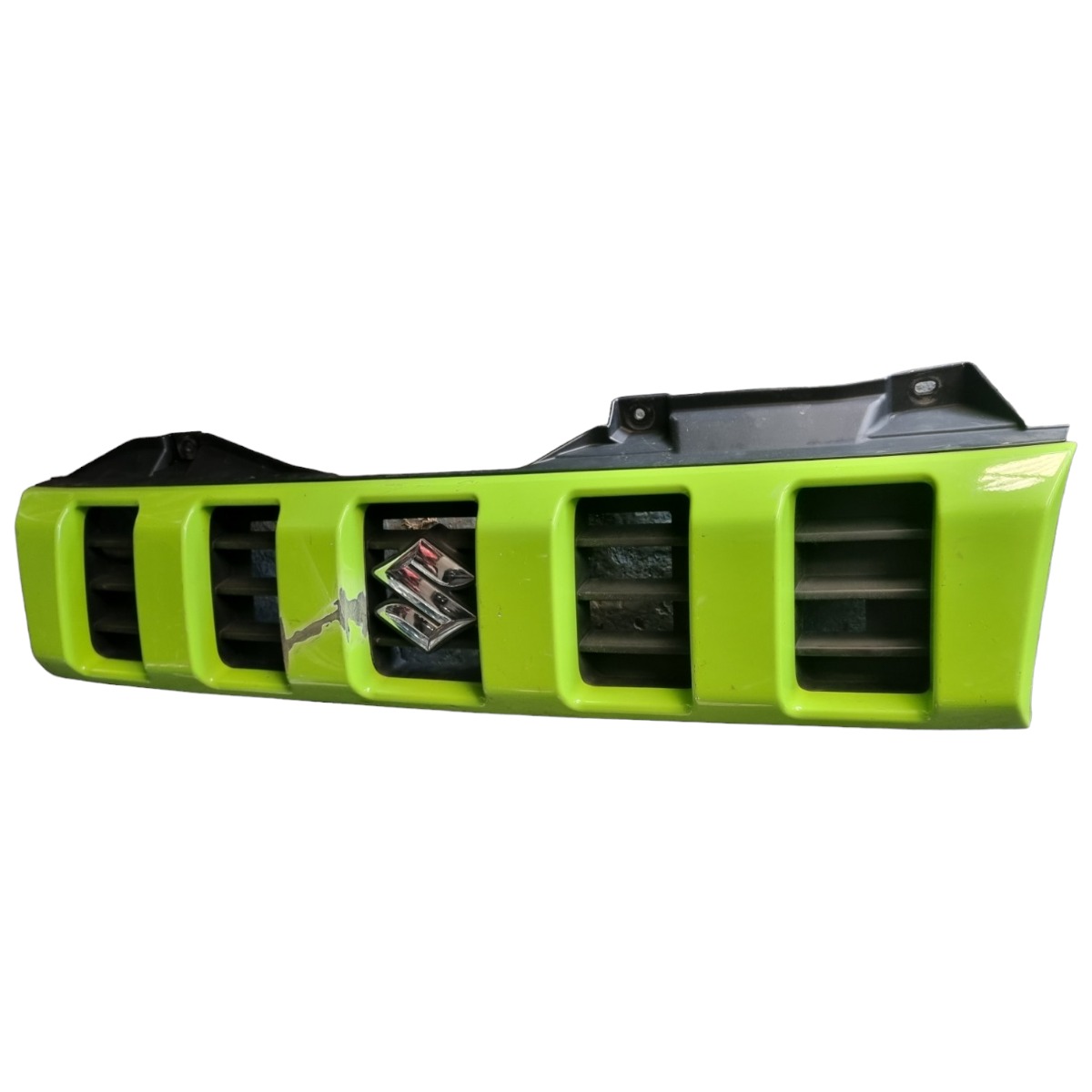 Grade Parachoque Suzuki Jimny 3