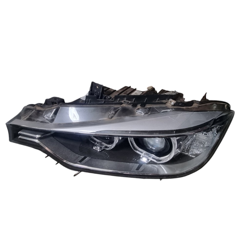 Farol esquerdo bmw 320i Recuperado