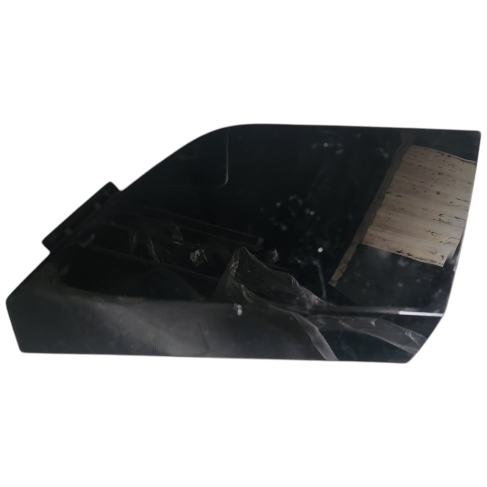 Tampa Reboque Direito Bmw 330i 2024 Preto