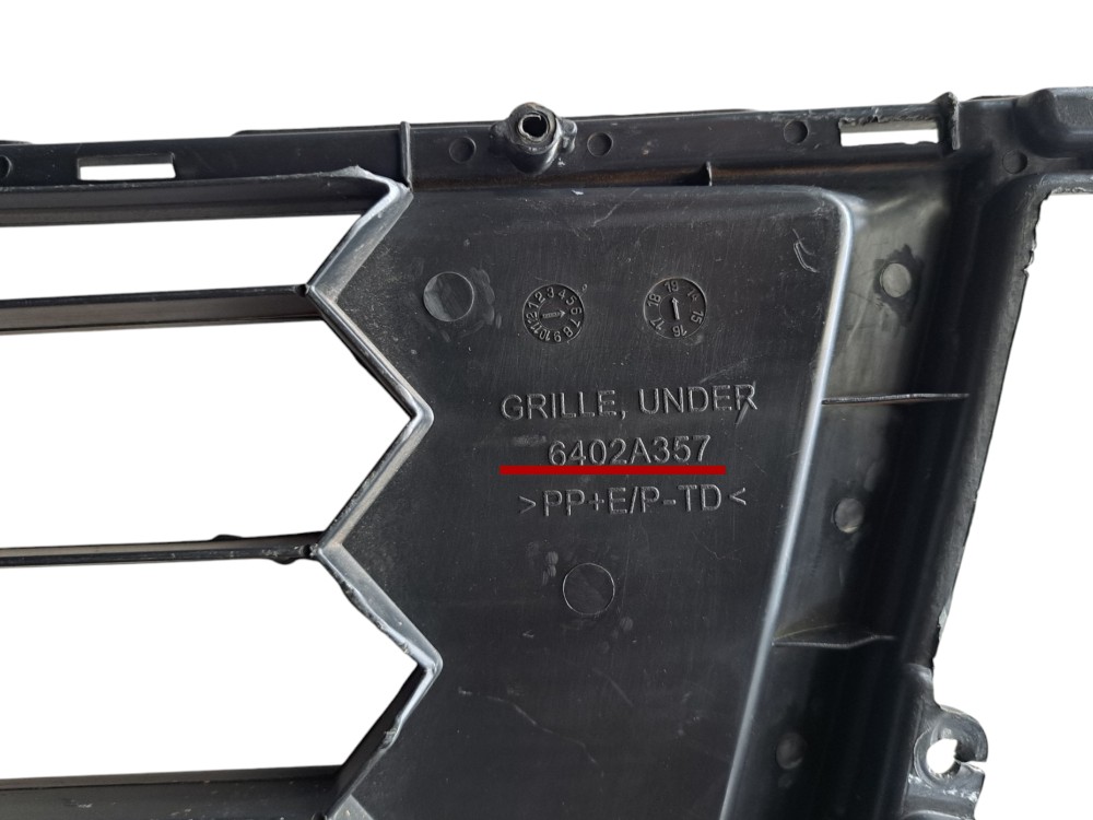 Grade Inferior Parachoque Mitsubishi L200 Preto N/a 9