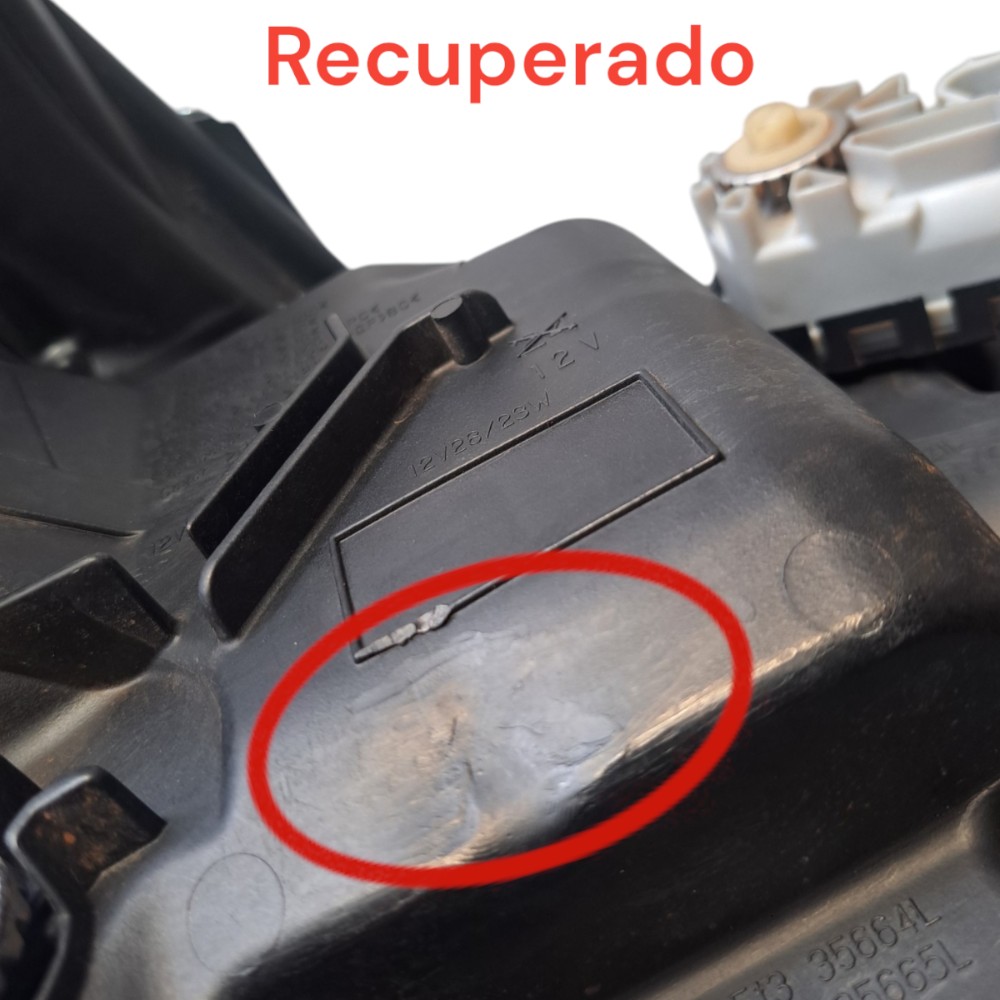 Farol Esquerdo Toyota Hilux 2021 Esquerdo/motorista 2