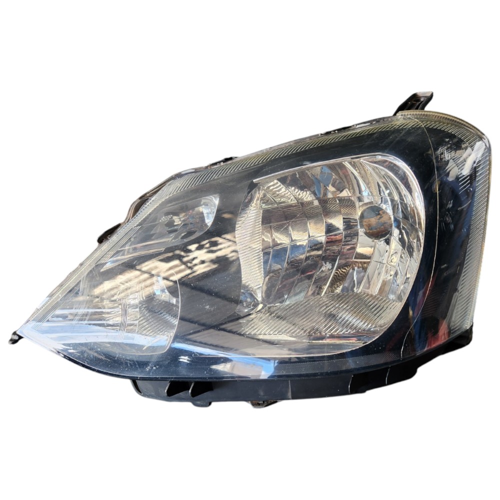 Farol Esquerdo Toyota Etios 2016 2018 10