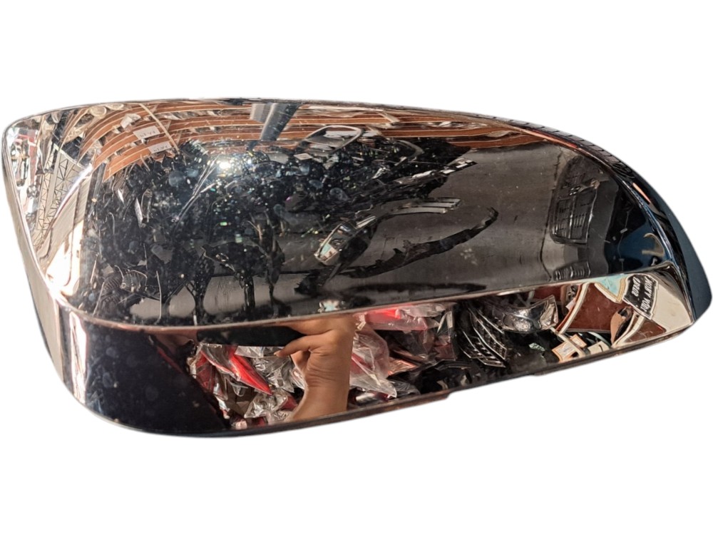 Capa Retrovisor Direito Toyota Hilux 2017 Cromado