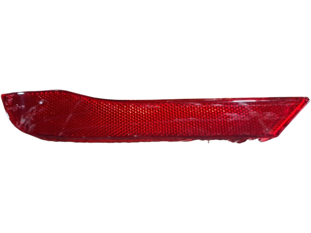 Refletor Lanterna Direita Parachoque Tracker Vermelho