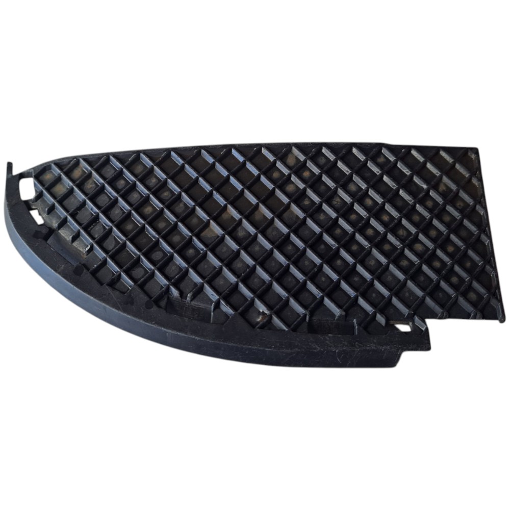 Grade Milha Direita Mercedes C180 C200 W202  Preto Direito 4