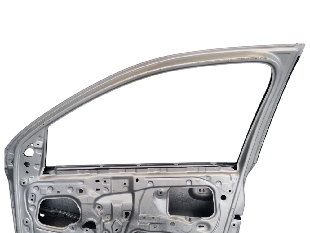 Porta Dianteira Direita  Toyota Etios Cross Recuperado  Dianteira Direito