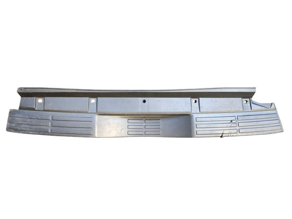 Pisante Parachoque Mitsubishi Pajero 2006