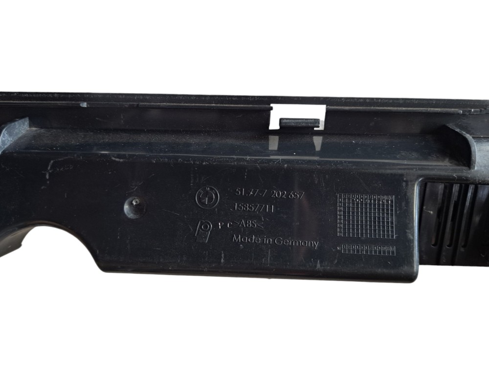 Guia Spoiler Esquerdo 320i 2010 Preto 4