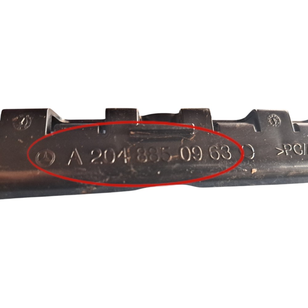 Guia Suporte Esquerdo Parachoque Traseiro Mercedes Glk 4