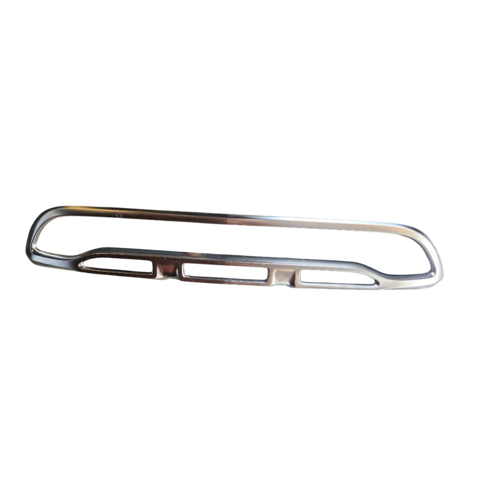 Aplique Spoiler Cromado Mercedes GLA 2018