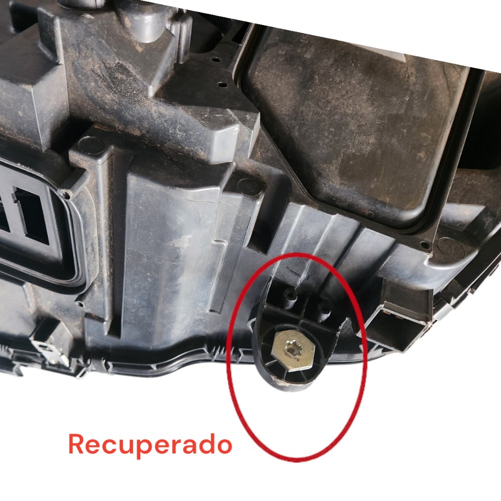 Farol Direito Mercedes-Benz C180 C200 2015 2016 4