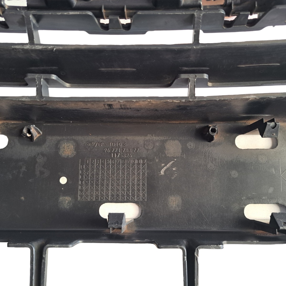 Grade Peugeot 208 8