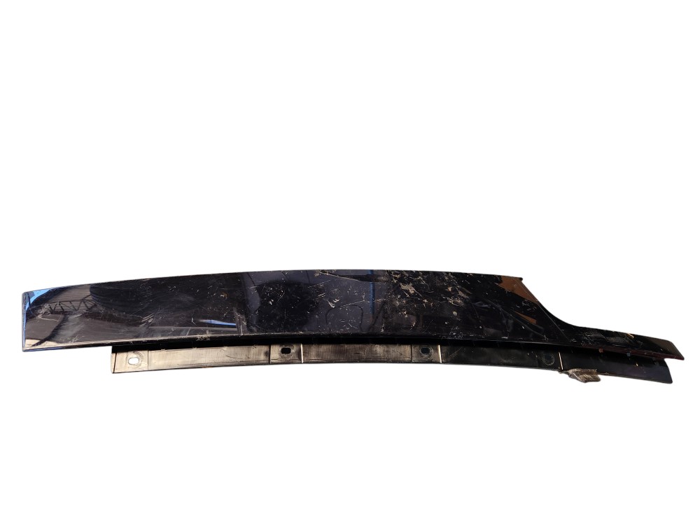 Acabamento Coluna Porta Dianteira Esquerda Bmw 320i 2014