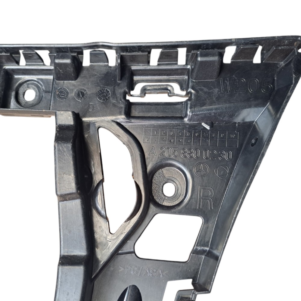 Guia Direito Parachoque Traseiro Mercedes C180 C200 2015 3