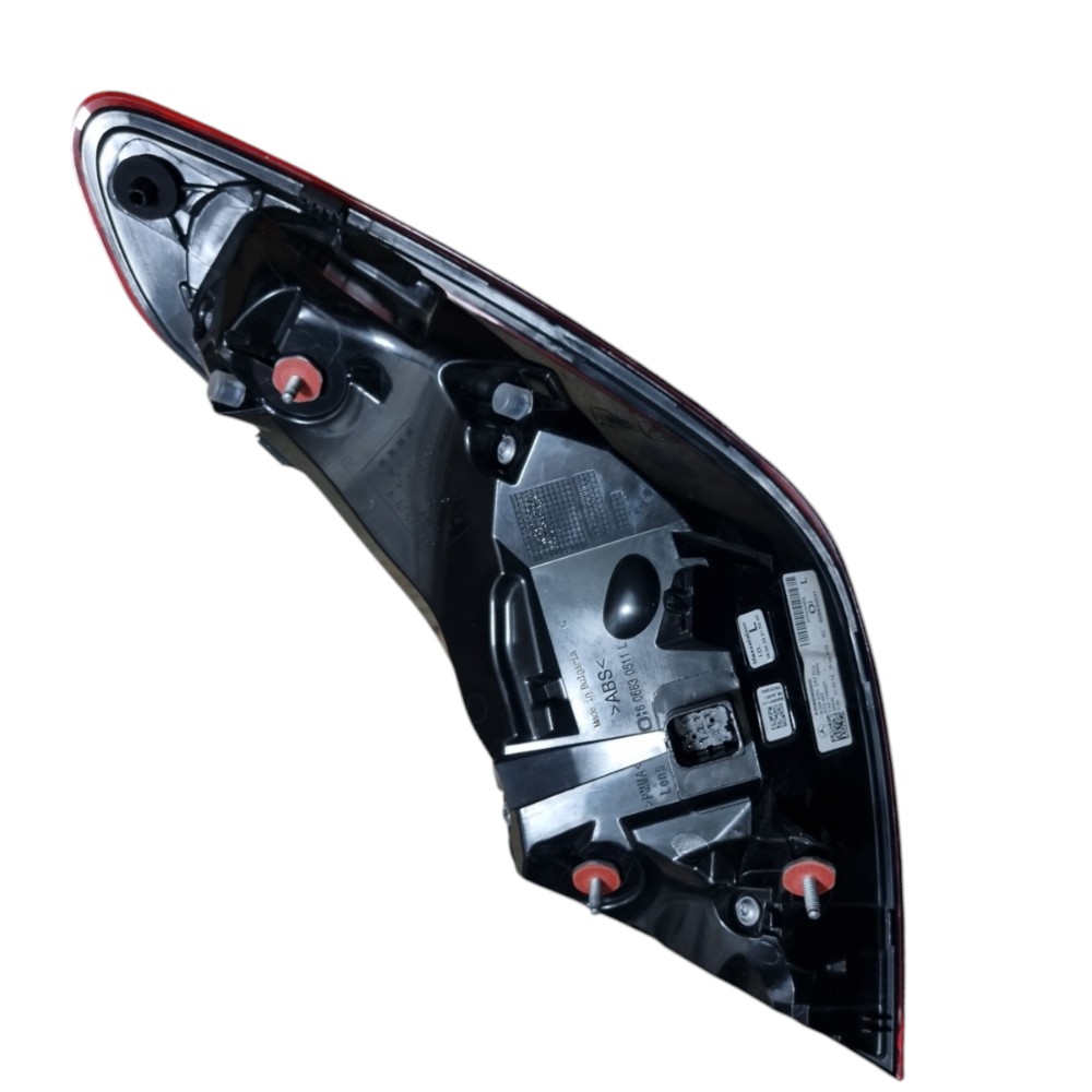 Lanterna Traseira Esquerda Mercedes C200 W206 2024 6
