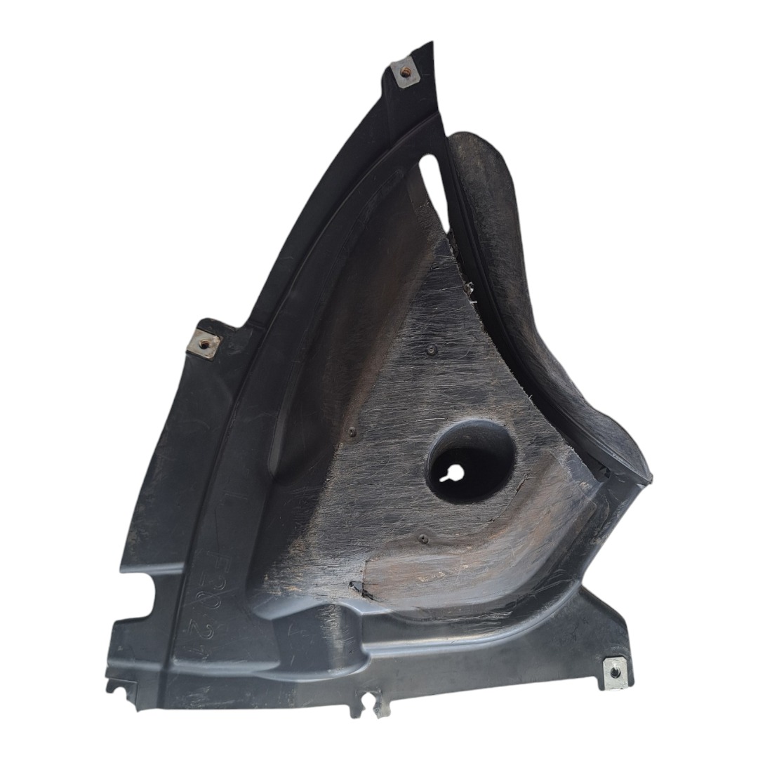 Ponteira Acabamento Esquerda Parabarro Bmw 120i F20 F21