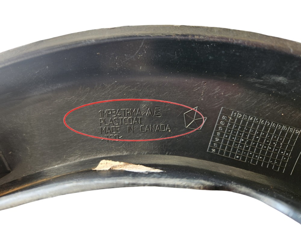 Moldura Paralama Traseiro Direito Jeep Cherokee 2011 2012  Preto 5
