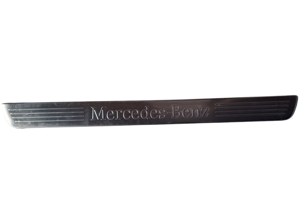 Soleira Acabamento Porta Dianteira Mercedes Ml Prata