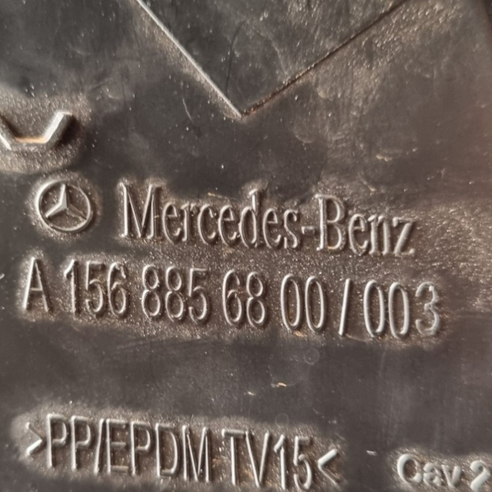 Grade Milha Direita Mercedes Gla  Direito 3