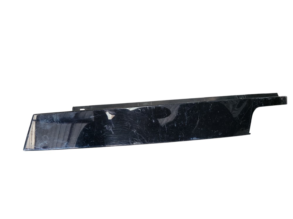 Acabamento Coluna Porta Dianteira Direita Bmw 320i