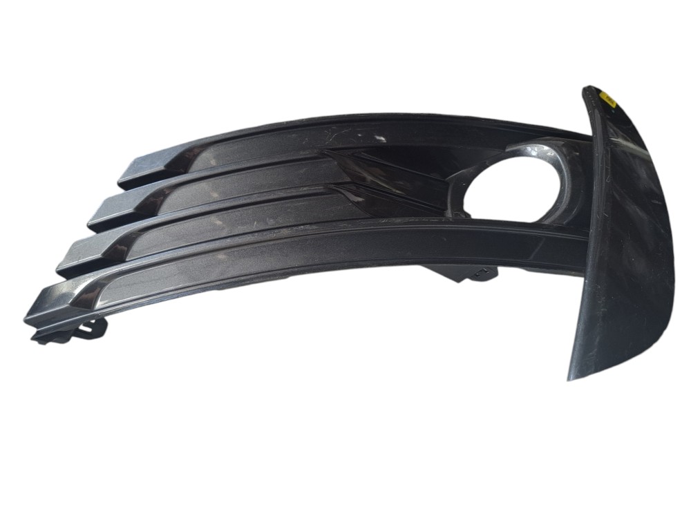 Grade Moldura Direito Milha Toyota Corolla  Preto 2