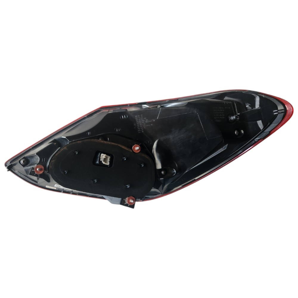 Lanterna Esquerda Mercedes C180 C200 C250 2018 2019 Direito/passageiro Vermelha 10