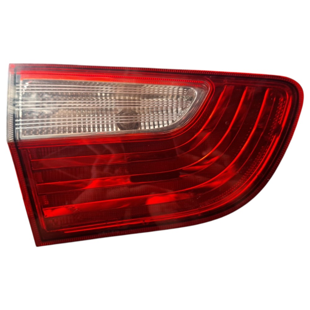 Lanterna Tampa Esquerdo Fiat Grand Siena 2012 2017 Esquerdo/motorista Vermelho
