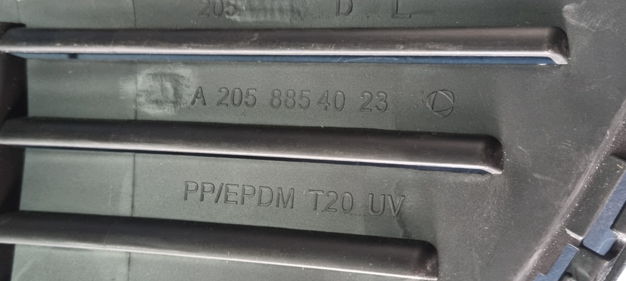 Grade Interna Da Milha Esquerda Mercedes C250 C200 2015 2017 3
