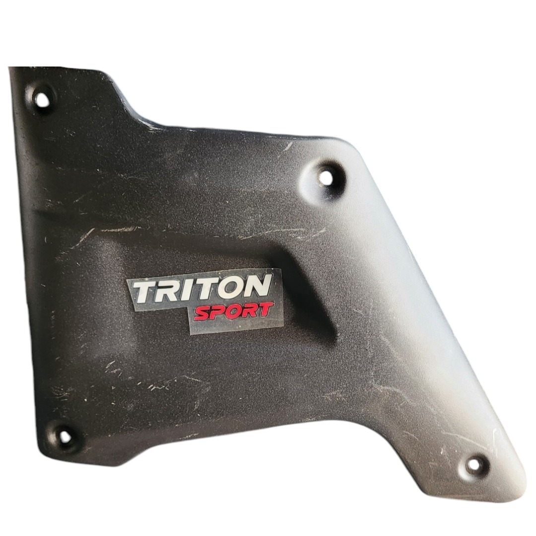 Acabamento Lateral Mitsubishi Triton Sport