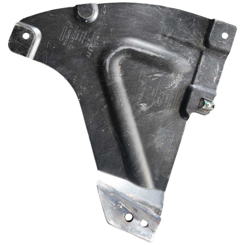 Acabamento protetor inferior assoalho BMW 320i 2009 8