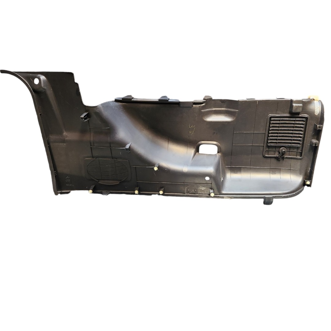 Acabamento Forro Direito Lateral Mala Mitsubishi Pajero