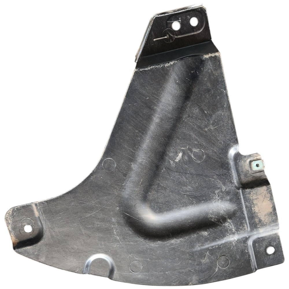 Acabamento protetor inferior assoalho BMW 320i 2009 6