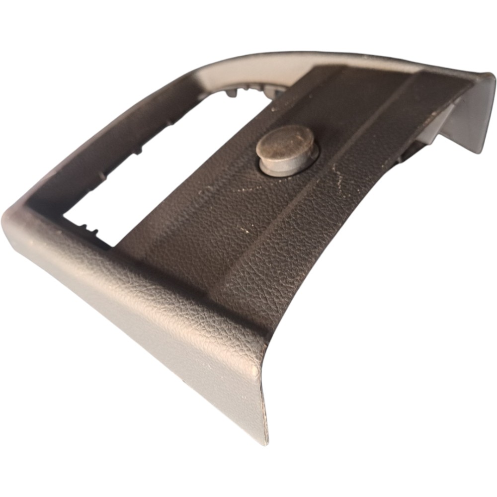 Moldura Difusor Ar Traseiro Bmw 320i 3