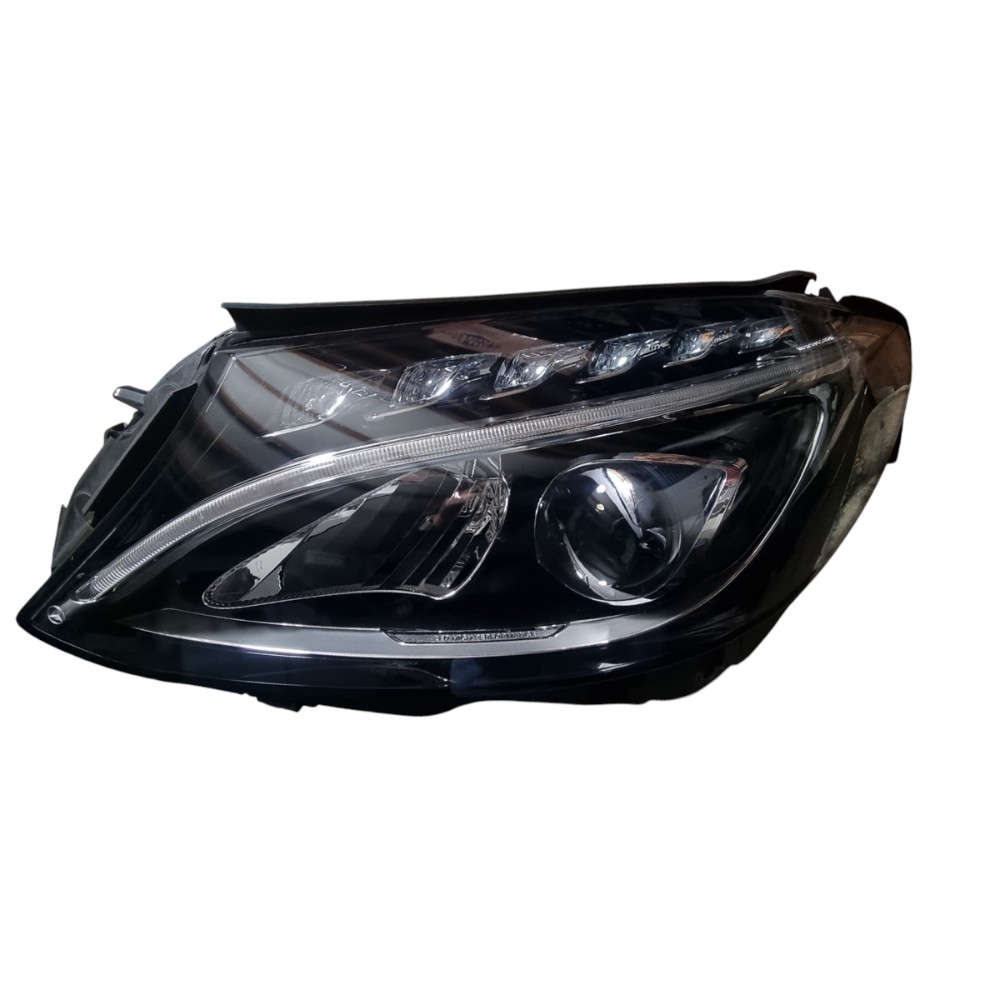 Farol Esquerdo Mercedes C180 C200 2015  2017 Orelha Recupera Esquerdo/motorista