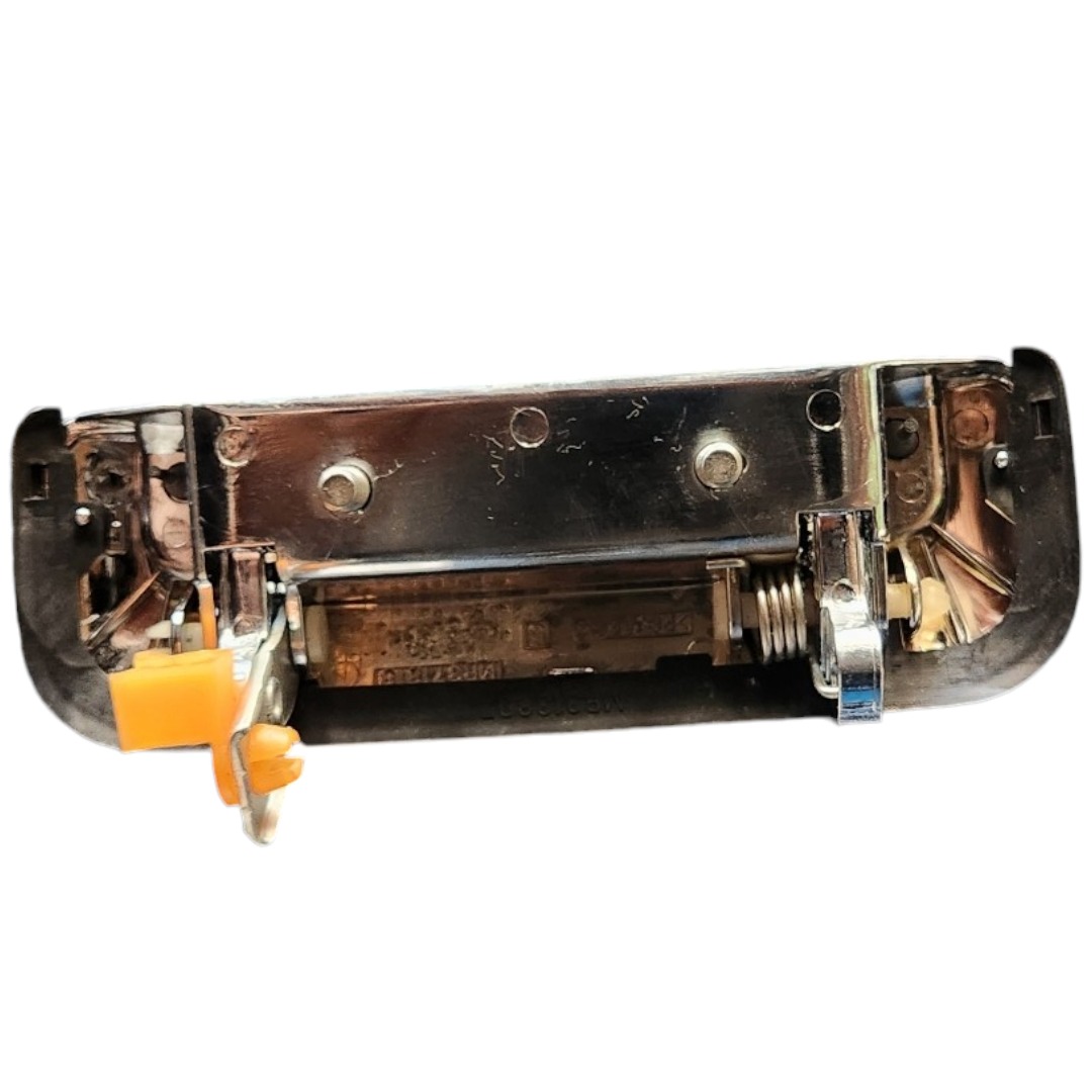 Macaneta Externa Porta Mitsubishi Pajero Sport 2